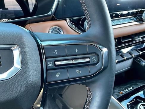 Used 2023 GMC Canyon AT4 w/ AT4 Premium Package image 20