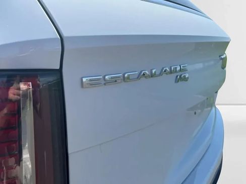New 2025 Cadillac Escalade IQ Luxury 1 image 25