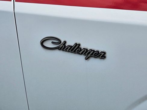 Used 2014 Dodge Challenger R/T image 11