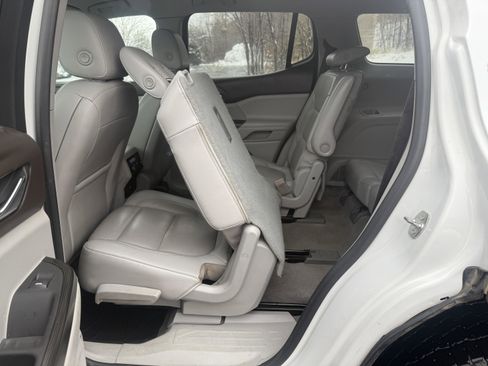 Used 2018 GMC Acadia SLT image 29