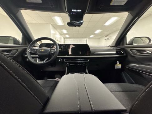 New 2026 Chevrolet Traverse LT w/ Driver Confidence Package image 13