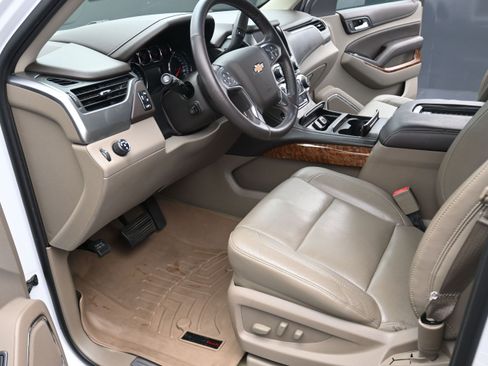 Used 2015 Chevrolet Tahoe LTZ RWD image 12