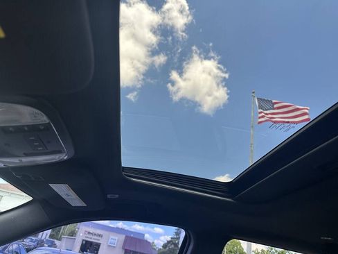 Used 2018 Jeep Grand Cherokee Limited image 27