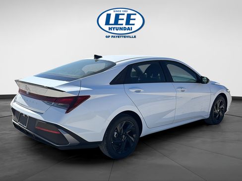 Certified 2026 Hyundai Elantra Sport FWD image 7
