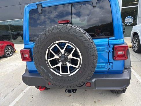 New 2025 Jeep Wrangler Unlimited Rubicon w/ Technology Group image 5