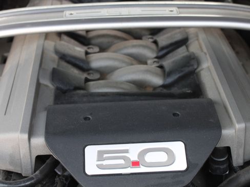 Used 2017 Ford Mustang GT Premium w/ Equipment Group 401A image 19