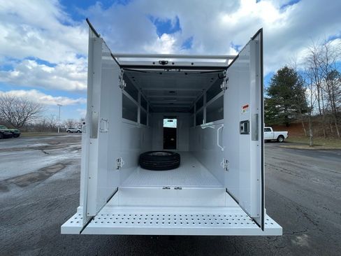 New 2026 Chevrolet Express 3500 w/ Power Convenience Package image 25