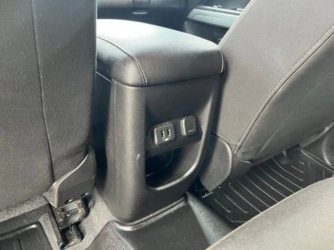 Used 2019 Chevrolet Colorado LT AWD/4WD image 6