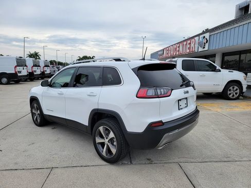 Used 2020 Jeep Cherokee Limited w/ Technology Group FWD image 3