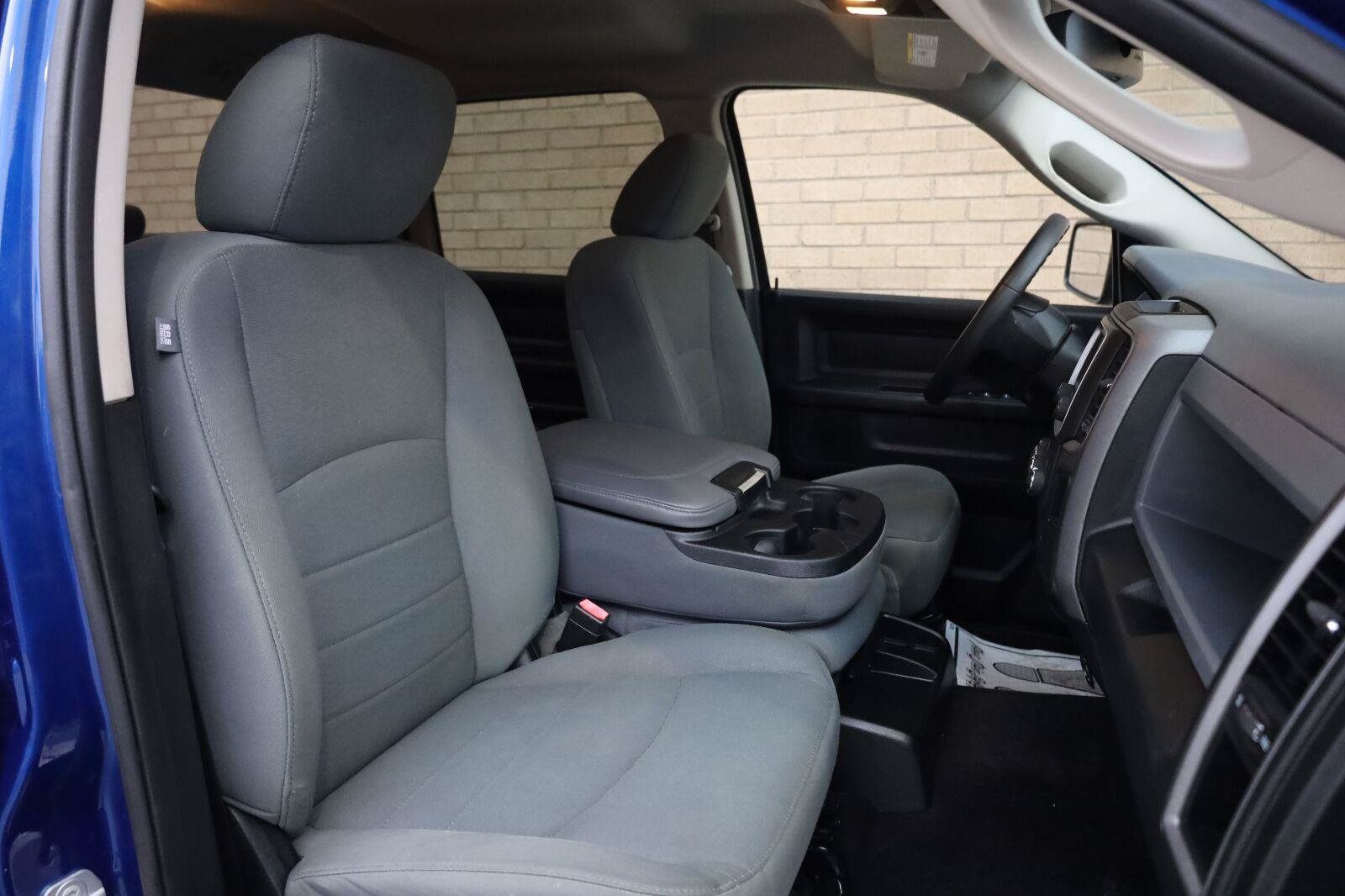 Used 2015 RAM 1500 Express RWD image 26