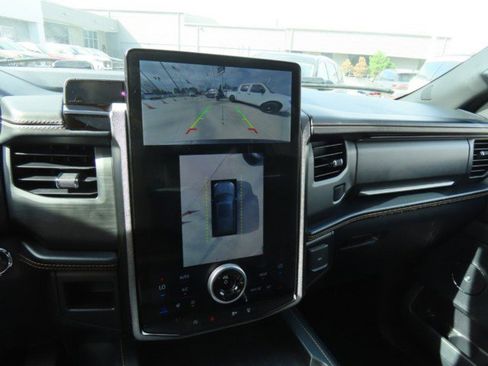 Used 2022 Ford Expedition Max Platinum image 30