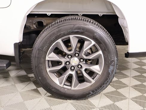 Used 2020 Chevrolet Silverado 1500 LT w/ Texas Edition image 18