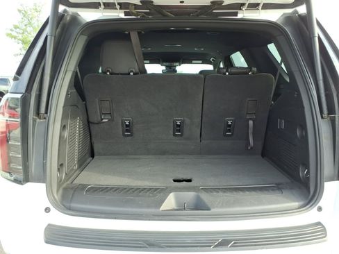 Used 2025 Chevrolet Tahoe LT AWD/4WD image 17