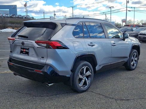 New 2025 Toyota RAV4 SE image 12