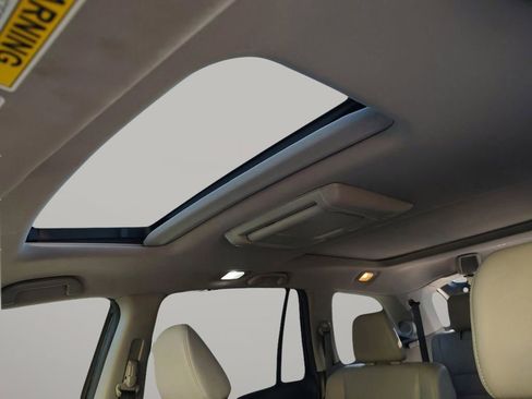 Used 2017 Honda Pilot Elite image 27