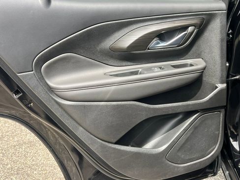 Certified 2023 GMC Terrain SLE w/ Driver Convenience Package AWD/4WD image 39