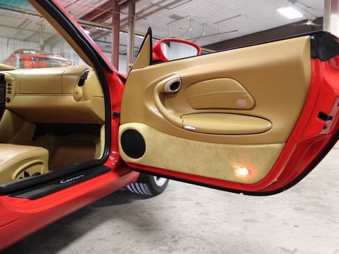 Used 2001 Porsche 911 Cabriolet image 21
