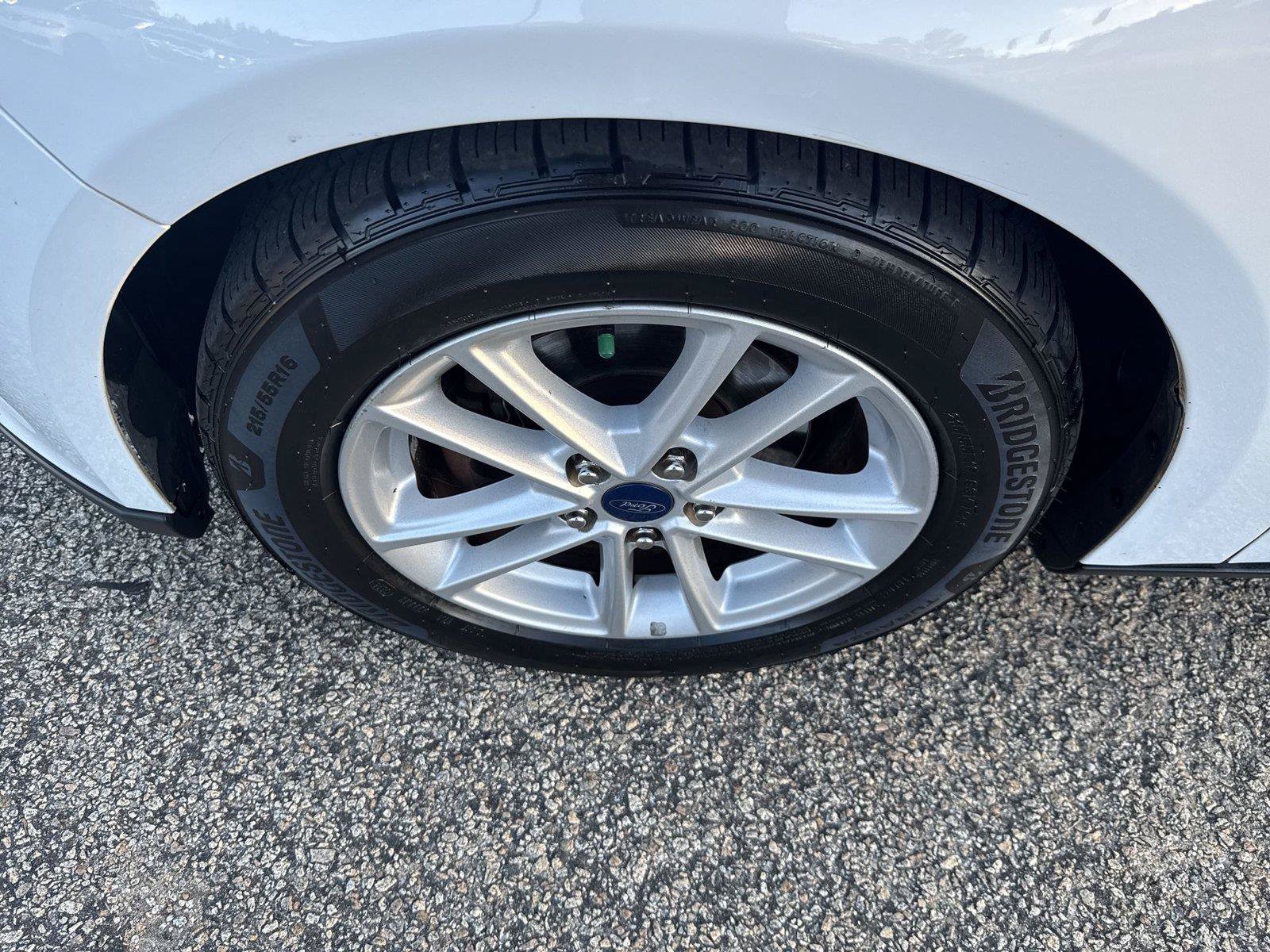 Used 2017 Ford Focus SE FWD image 24