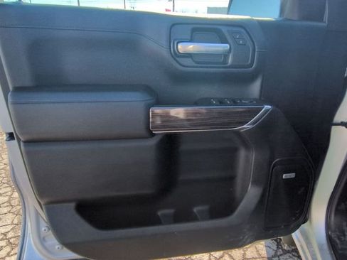 Used 2021 Chevrolet Silverado 1500 LT Trail Boss w/ Convenience Package II AWD/4WD image 24