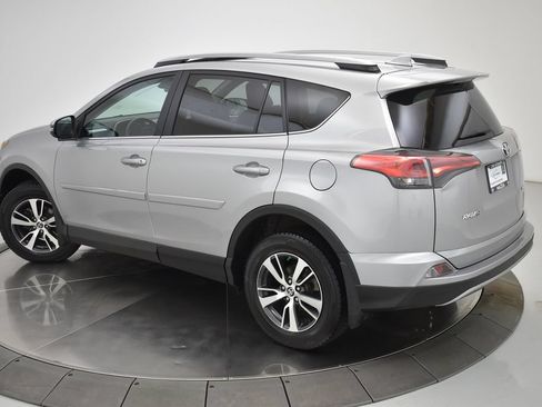 Used 2017 Toyota RAV4 XLE w/ Plus Extra Value Package FWD image 8