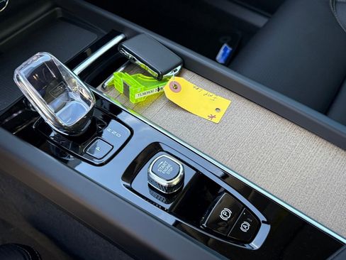 New 2026 Volvo XC60 B5 Ultra w/ Protection Package Premier image 11