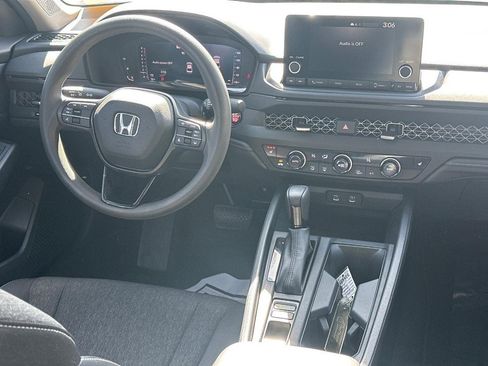 Used 2023 Honda Accord EX image 10