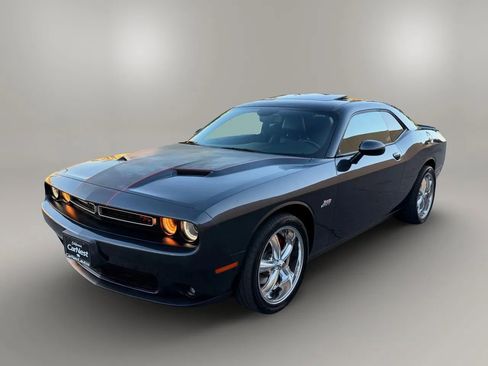 Used 2018 Dodge Challenger R/T Plus RWD image 8