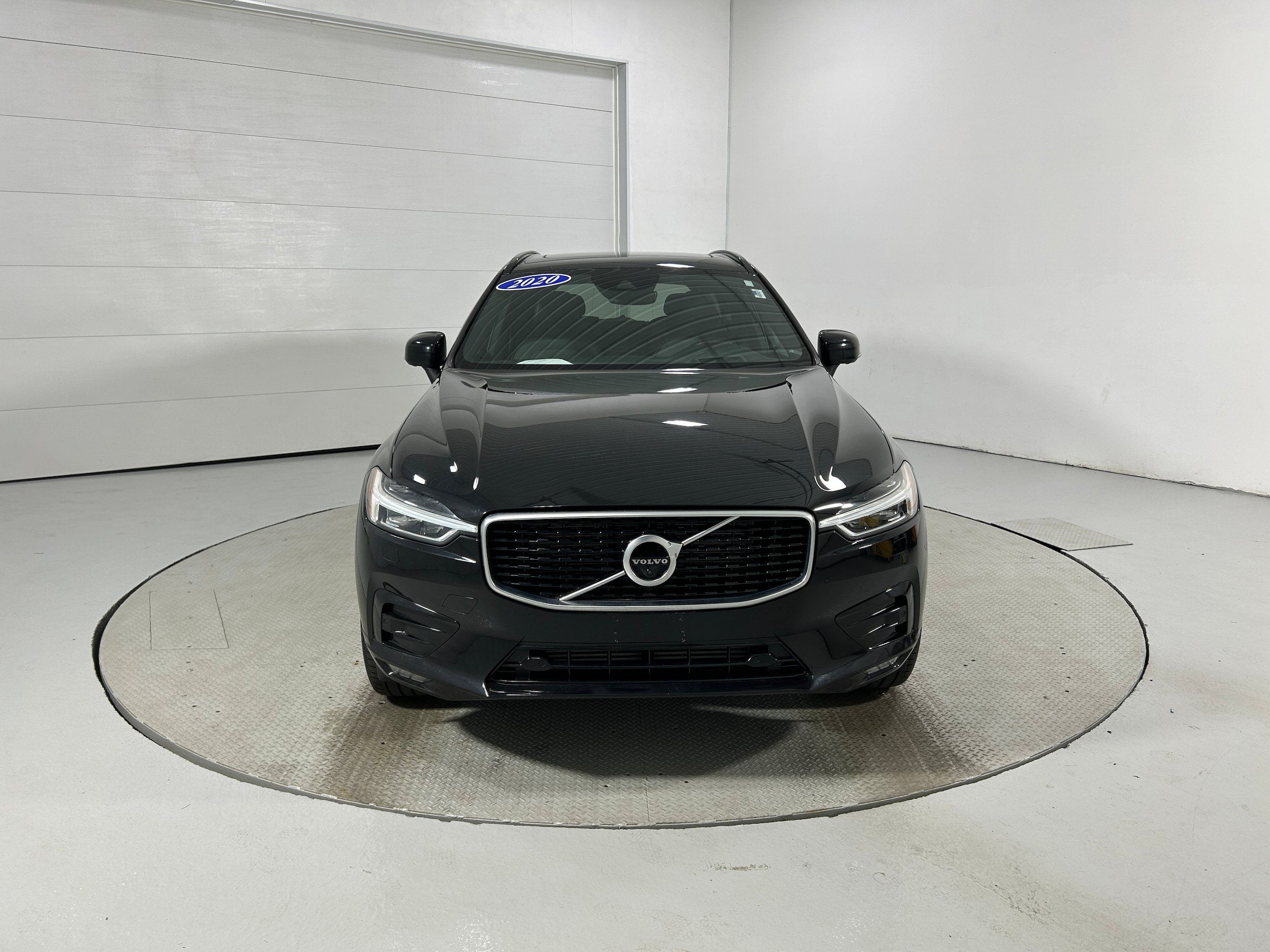 Used 2020 Volvo XC60 T6 R-Design w/ Protection Package Premier AWD/4WD image 17