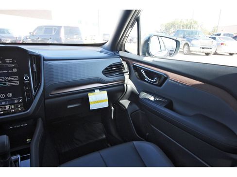 Used 2025 Subaru Forester Sport image 13