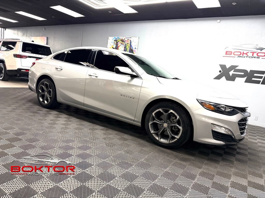 Used 2022 Chevrolet Malibu LT FWD image 1