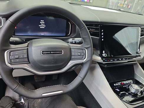 New 2026 Jeep Grand Wagoneer Limited AWD/4WD image 16