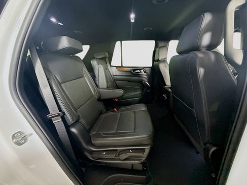 Used 2025 GMC Yukon Denali AWD/4WD image 27