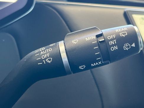 Used 2023 Land Rover Range Rover Sport SE Dynamic image 40