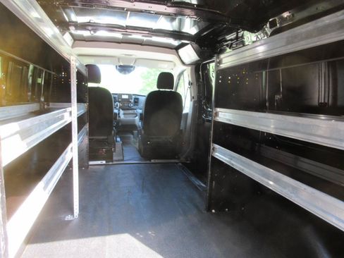 Used 2020 Ford Transit 150 Low Roof RWD image 15