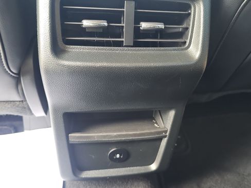Used 2024 Ford Edge SEL AWD/4WD image 15