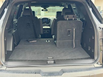 Used 2023 Chevrolet Traverse LT