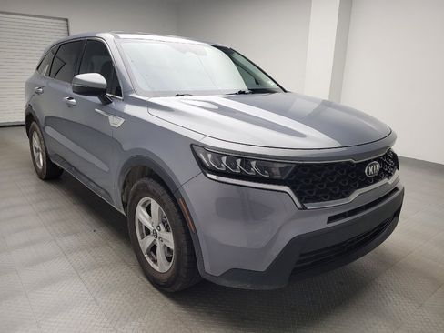 Used 2021 Kia Sorento LX FWD image 13
