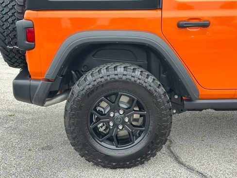 Used 2025 Jeep Wrangler Unlimited Sport AWD/4WD image 9