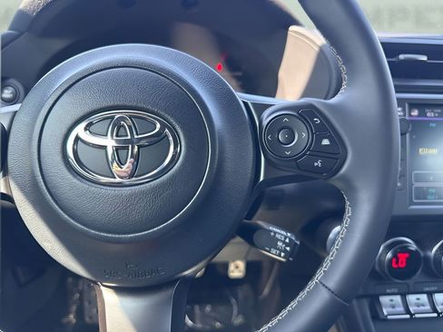 Used 2025 Toyota GR86 Premium w/ Performance Package RWD image 13