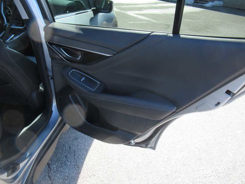 Used 2020 Subaru Outback Limited image 23