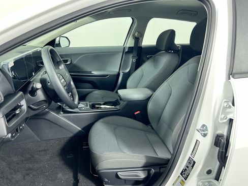 New 2025 Kia K4 LXS image 13