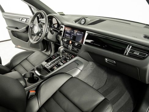 New 2026 Porsche Macan AWD/4WD image 25