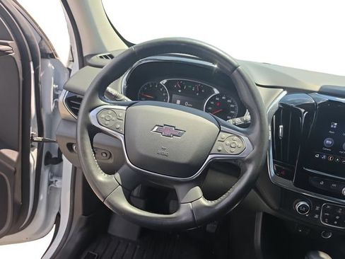 Used 2021 Chevrolet Traverse RS FWD image 13