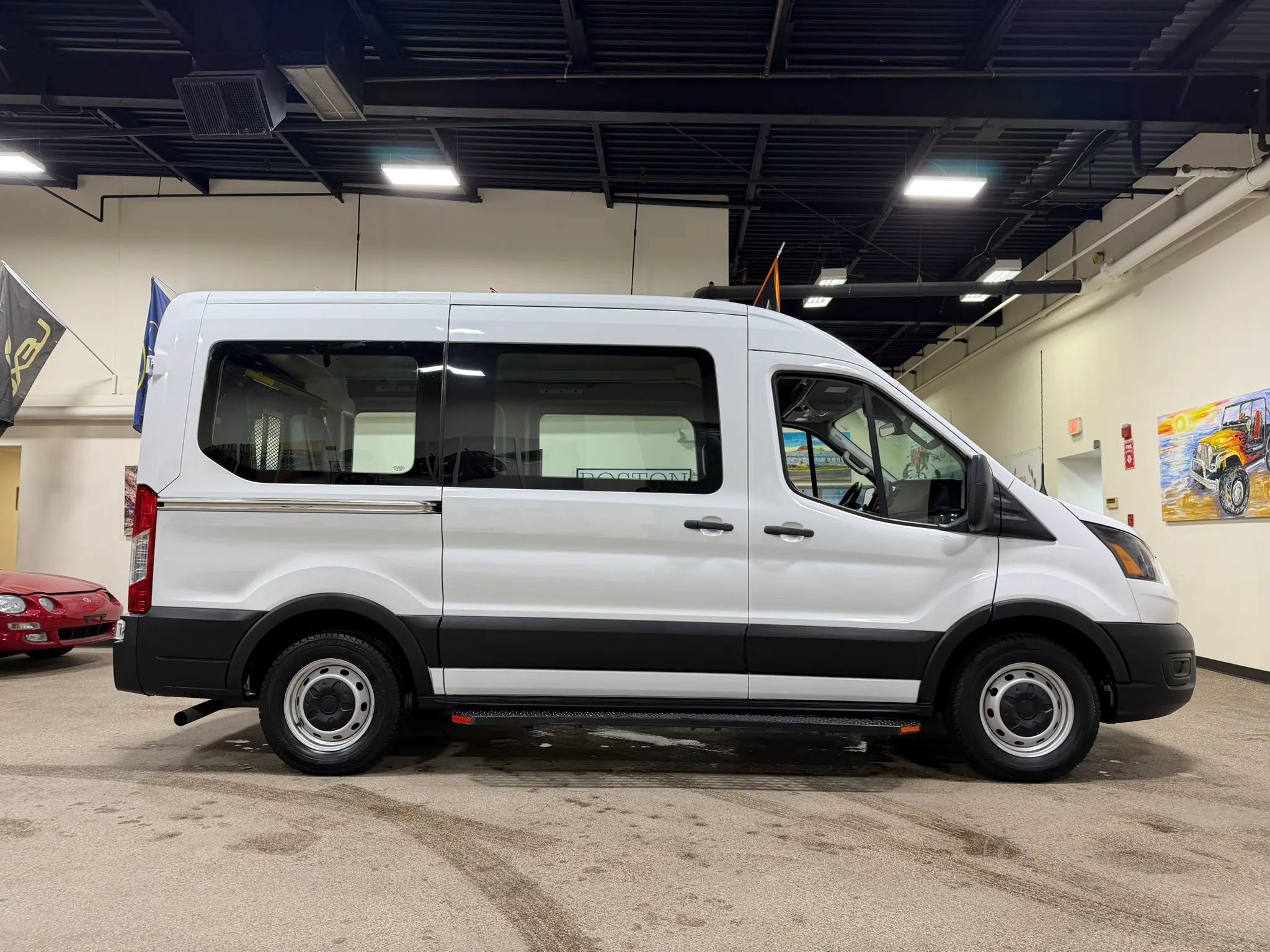 Used 2020 Ford Transit 150 Medium Roof RWD image 5