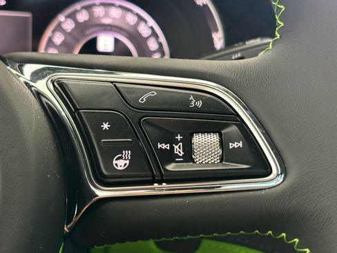 New 2025 Bentley Bentayga V8 image 50