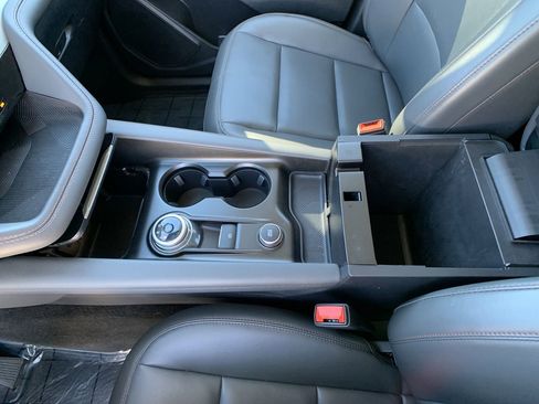 Used 2025 Ford Explorer Active w/ Active Comfort Package image 36