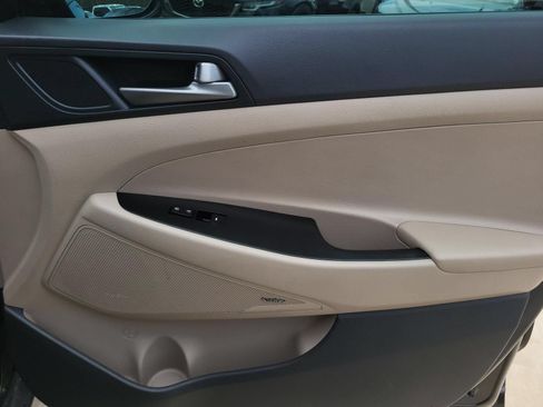 Used 2018 Hyundai Tucson SEL Plus FWD image 6