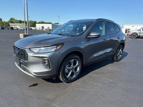 Used 2025 Ford Escape ST-Line Select AWD/4WD image 4