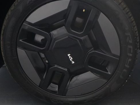 Certified 2024 Kia EV9 GT-Line AWD/4WD image 14