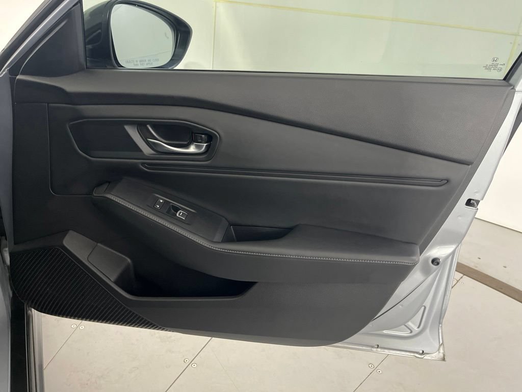 Used 2025 Honda Accord Sport image 29